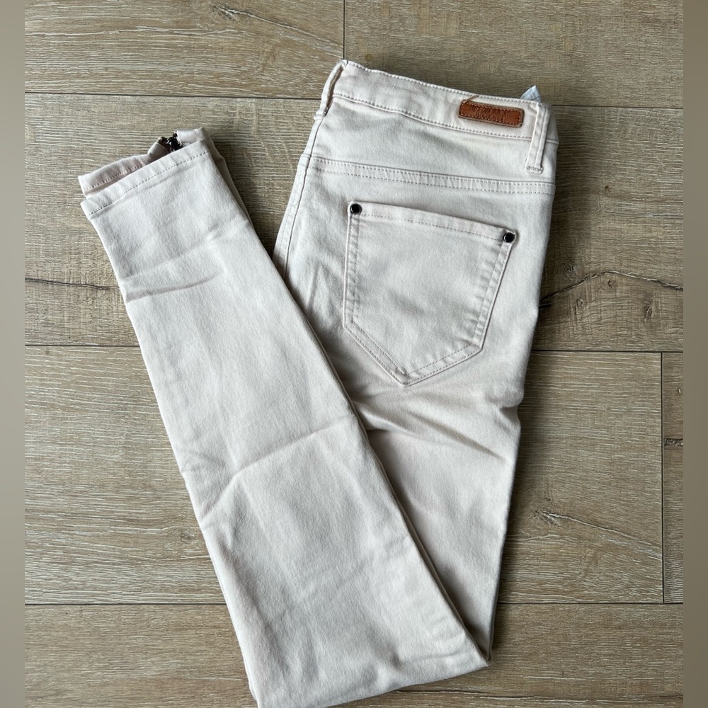 ZARA Cream Skinny Jeans - Picture 2 of 7